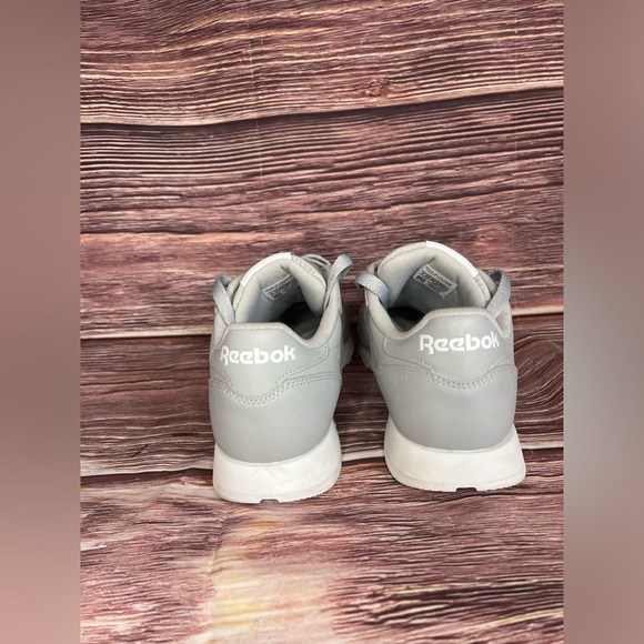 Reebok Classic Light Gray Sneaker. Size 8 women’s. - Picture 3 of 8